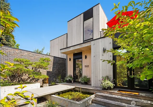 Photo 3 of Single family home for sale at 1512 32nd Avenue S, Seattle, WA 98144 | MLS# NWM2580344 | Listing updated on 2026-09-30
