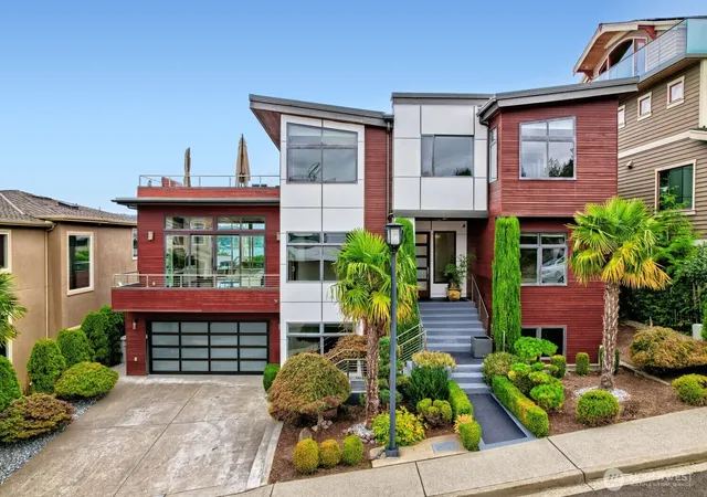 Photo 1 of Mansion for sale at 1018 N 37th Street, Renton, WA 98056 | MLS# NWM2580356 | Listing updated on 2026-09-23