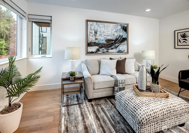Photo 2 of Townhouse for sale at 4274 NE 50th Street, Seattle, WA 98105 | MLS# NWM2580358 | Listing updated on 2026-09-25