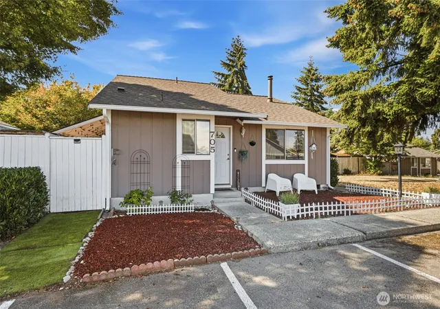 Photo 2 of Single family home for sale at 705 Lucerne Ln Se, Olympia, WA 98513 | MLS# NWM2580363 | Listing updated on 2026-09-25