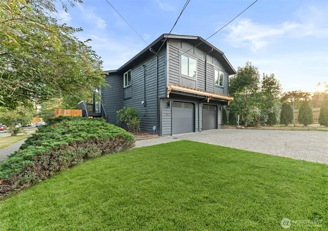 Photo 3 of Single family home for sale at 8103 30th Avenue Sw, Seattle, WA 98126 | MLS# NWM2580388 | Listing updated on 2026-09-25