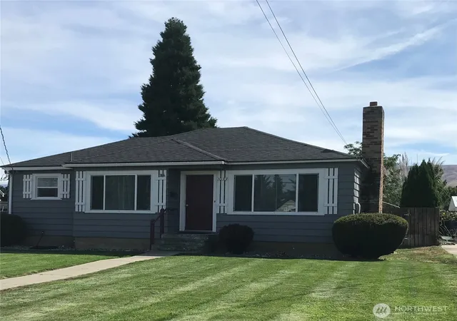 Photo 1 of Sale Pending at 1033 Tyler, Wenatchee, WA 98801 | MLS# NWM2580406 | Listing updated on 2026-09-23