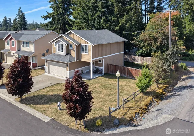 Photo 2 of Single family home for sale at 20402 11th Avenue Ct E, Spanaway, WA 98387 | MLS# NWM2580433 | Listing updated on 2026-09-21