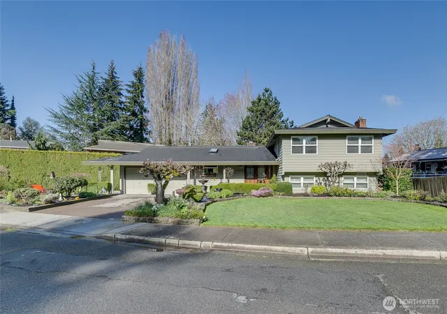 Photo 1 of Single family home for sale at 11719 103rd Avenue Ne, Kirkland, WA 98034 | MLS# NWM2580443 | Listing updated on 2026-09-22