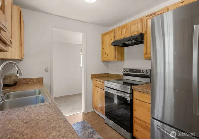 Photo 3 of Single family home for sale at 1401 Maple Ave, Snohomish, WA 98290 | MLS# NWM2580456 | Listing updated on 2026-09-22