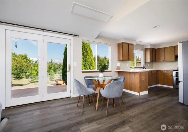 Photo 4 of Single family home for sale at 1801 Sandalwood St, Mount Vernon, WA 98273 | MLS# NWM2580496 | Listing updated on 2026-09-22
