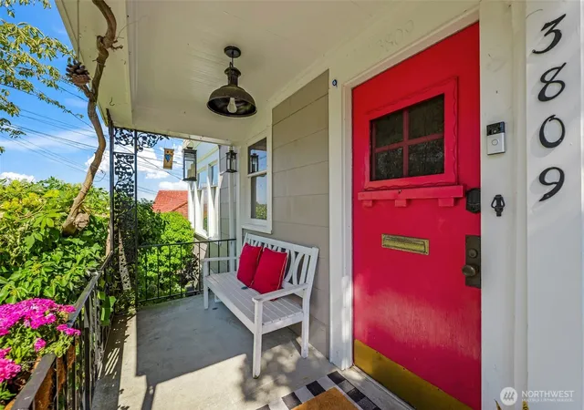 Photo 3 of Single family home for sale at 3809 N Adams St, Tacoma, WA 98407 | MLS# NWM2580509 | Listing updated on 2026-09-25