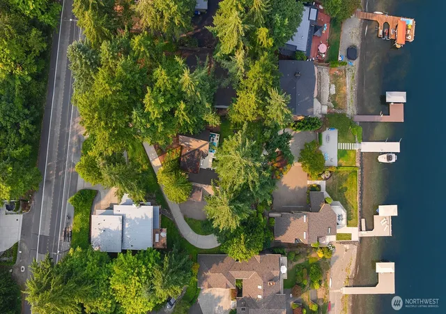 Photo 3 of Sale Pending at 1602 W Lake Sammamish Pkwy SE, Bellevue, WA 98008 | MLS# NWM2580549 | Listing updated on 2026-09-11