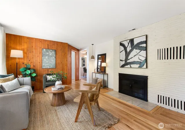 Photo 3 of Single family home for sale at 20630 8th Avenue S, Des Moines, WA 98198 | MLS# NWM2580616 | Listing updated on 2026-09-25
