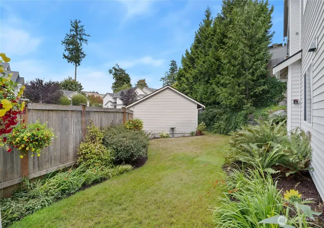 Photo 3 of Condo for sale at 8905 Meridian Pl NE #100, Lake Stevens, WA 98258 | MLS# NWM2580617 | Listing updated on 2026-09-30