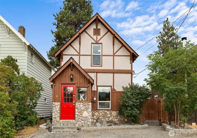 Photo 1 of Single family home for sale at 611 Cleveland Ave, South Cle Elum, WA 98943 | MLS# NWM2580629 | Listing updated on 2026-09-21