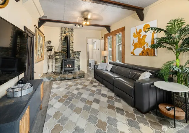Photo 2 of Single family home for sale at 611 Cleveland Ave, South Cle Elum, WA 98943 | MLS# NWM2580629 | Listing updated on 2026-09-21