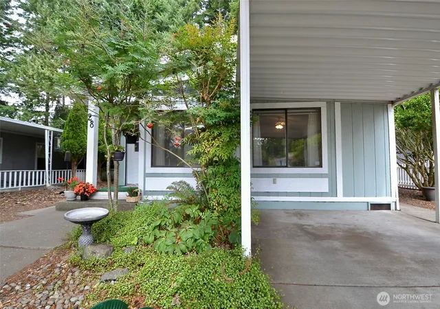 Photo 3 of Manufactured home for sale at 5250 College St SE #28, Lacey, WA 98503 | MLS# NWM2580653 | Listing updated on 2026-09-26