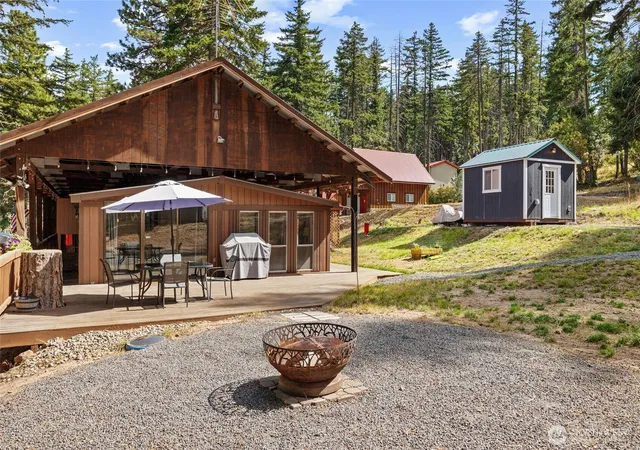 Photo 3 of Manufactured home for sale at 701 Pumphouse Hl Rd, Cle Elum, WA 98922 | MLS# NWM2580680 | Listing updated on 2026-09-25