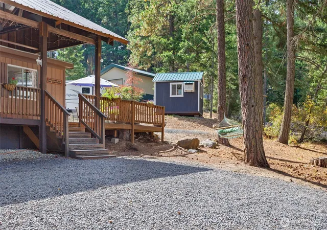 Photo 3 of Manufactured home for sale at 701 Pumphouse Hl Rd, Cle Elum, WA 98922 | MLS# NWM2580680 | Listing updated on 2026-09-25