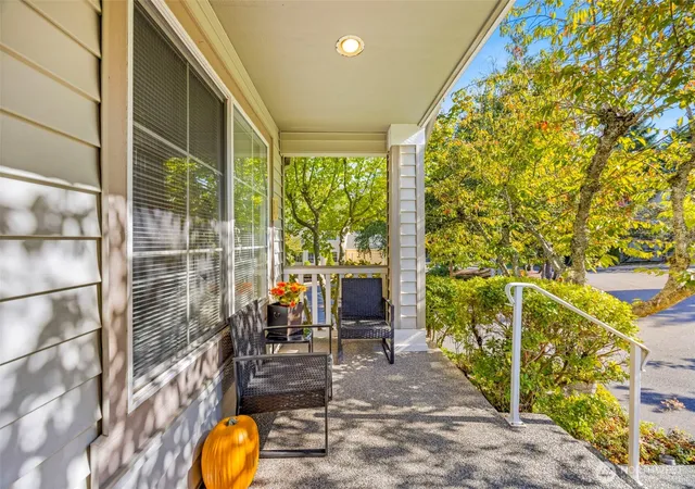 Photo 3 of Single family home for sale at 9650 Sandy Isle Ln, Silverdale, WA 98383 | MLS# NWM2580681 | Listing updated on 2026-09-25