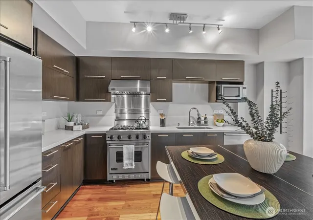 Photo 4 of Condo for sale at 2911 2nd Avenue #506, Seattle, WA 98121 | MLS# NWM2580700 | Listing updated on 2026-09-25