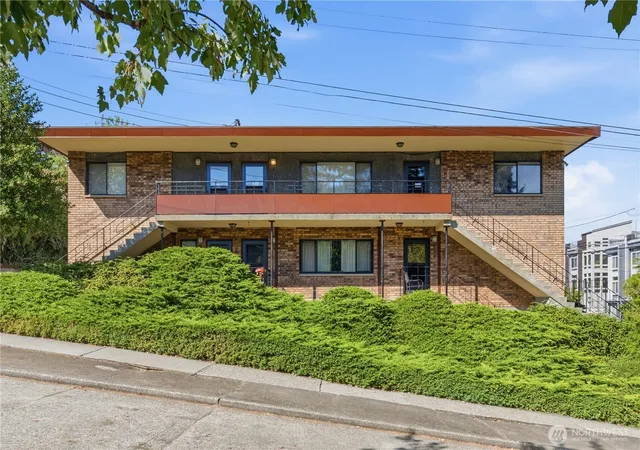 Photo 2 of Sale Pending at 4301 Whitman Ave N, Seattle, WA 98103 | MLS# NWM2580702 | Listing updated on 2026-09-21