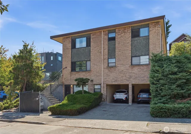Photo 3 of Sale Pending at 4301 Whitman Ave N, Seattle, WA 98103 | MLS# NWM2580702 | Listing updated on 2026-09-21