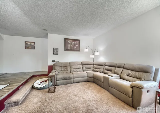 Photo 4 of Sale Pending at 1905 20th Street NE, Auburn, WA 98002 | MLS# NWM2580716 | Listing updated on 2026-09-25