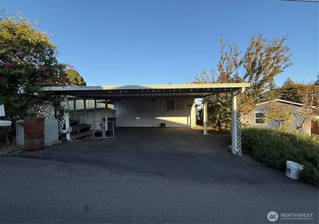 Photo 2 of Manufactured home for sale at 1911 1st Avenue W, Bremerton, WA 98312 | MLS# NWM2580724 | Listing updated on 2026-09-25