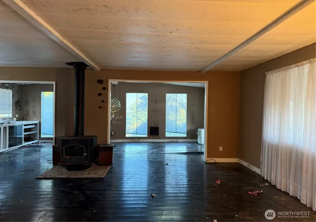 Photo 4 of Manufactured home for sale at 1911 1st Avenue W, Bremerton, WA 98312 | MLS# NWM2580724 | Listing updated on 2026-09-25