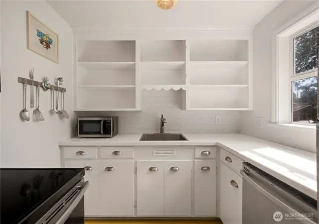 Photo 4 of Single family home for sale at 3523 SW Ida, Seattle, WA 98126 | MLS# NWM2580729 | Listing updated on 2026-09-24