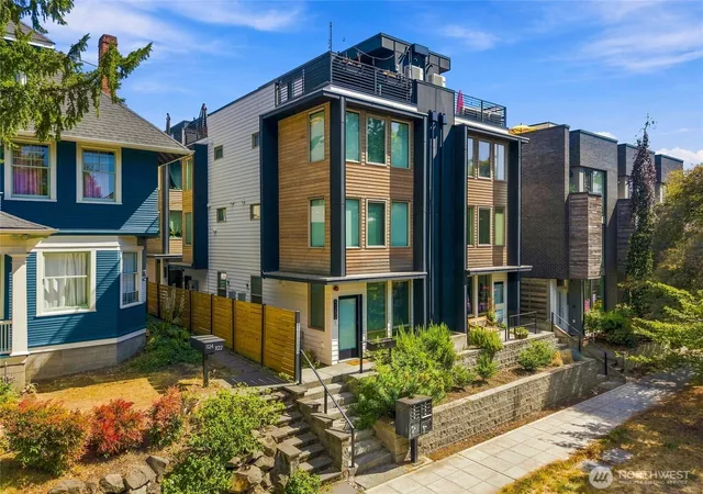 Photo 4 of Townhouse for sale at 1118 16th Avenue #B, Seattle, WA 98122 | MLS# NWM2580738 | Listing updated on 2026-09-28