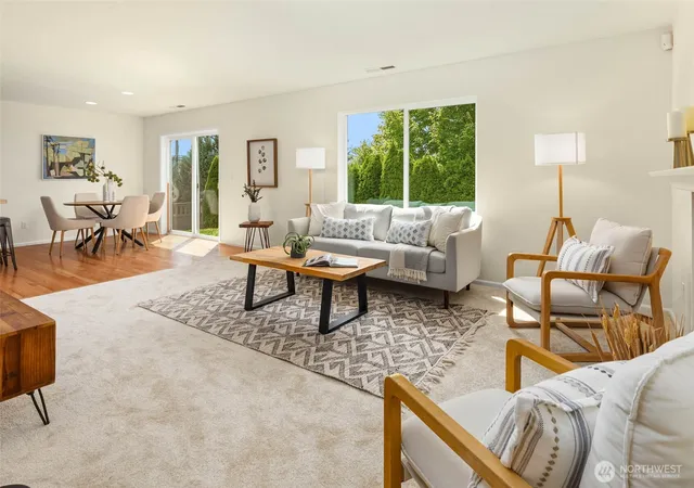 Photo 4 of Single family home for sale at 4200 166th Place SE, Bothell, WA 98012 | MLS# NWM2580745 | Listing updated on 2026-09-30