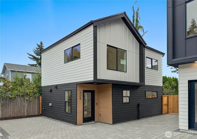 Photo 1 of Condo for sale at 724 N 89th Street, Seattle, WA 98103 | MLS# NWM2580746 | Listing updated on 2026-09-30