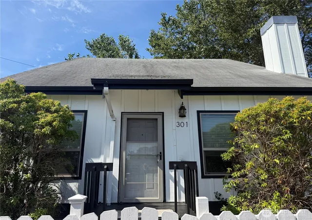 Photo 2 of Single family home for sale at 301 N Washington Ave, Long Beach, WA 98631 | MLS# NWM2580753 | Listing updated on 2026-09-25