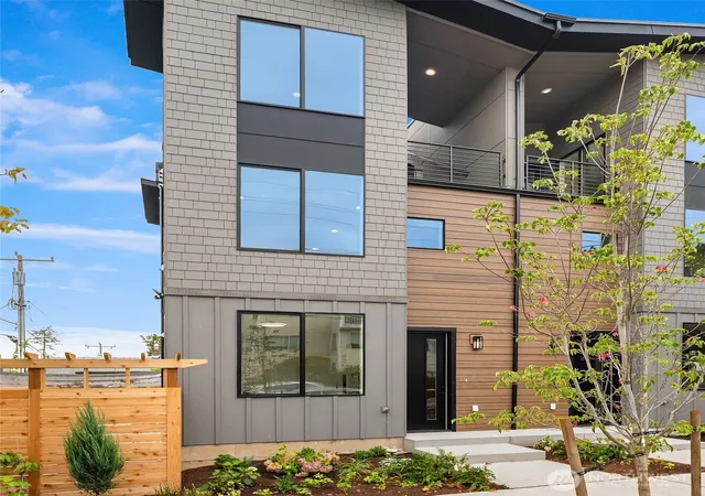 Photo 1 of Townhouse for sale at 807 N 39th Street, Seattle, WA 98103 | MLS# NWM2580755 | Listing updated on 2026-10-02