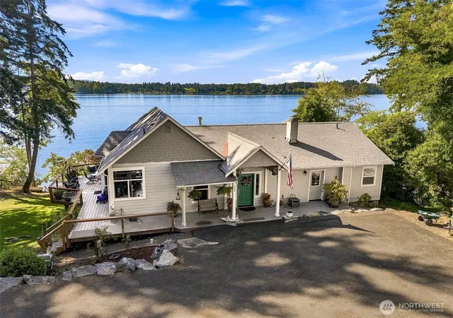 Photo 2 of Sale Pending at 420 35th Avenue Ne, Olympia, WA 98506 | MLS# NWM2580758 | Listing updated on 2026-09-15