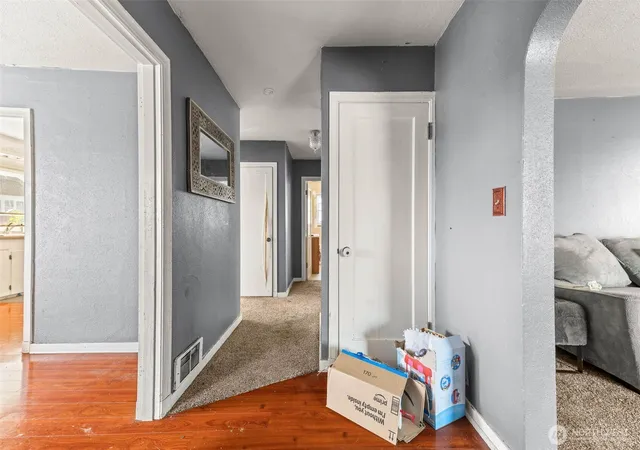 Photo 2 of Sale Pending at 422 W 3rd Street, Aberdeen, WA 98520 | MLS# NWM2580761 | Listing updated on 2026-09-23