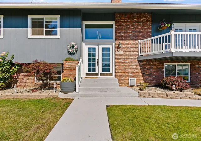 Photo 3 of Single family home for sale at 1204 N Vista Rd, Ellensburg, WA 98926 | MLS# NWM2580780 | Listing updated on 2026-09-26