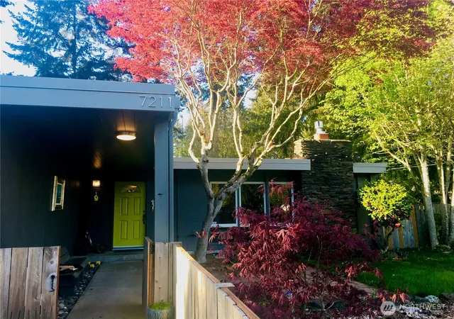 Photo 3 of Single family home for sale at 7211 44th Street W, University Place, WA 98466 | MLS# NWM2580827 | Listing updated on 2026-10-01