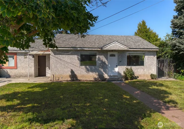 Photo 1 of Single family home for sale at 64 N James Ave, East Wenatchee, WA 98802 | MLS# NWM2580833 | Listing updated on 2026-09-25