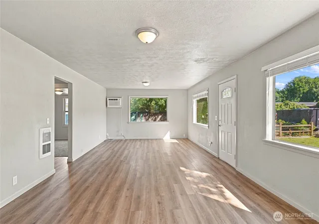 Photo 3 of Single family home for sale at 64 N James Ave, East Wenatchee, WA 98802 | MLS# NWM2580833 | Listing updated on 2026-10-27