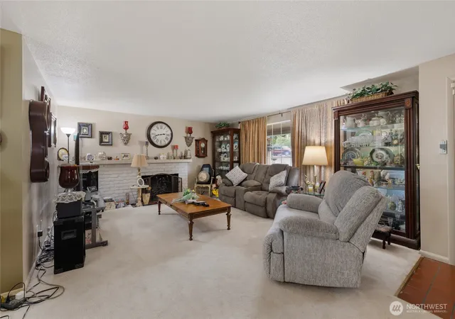 Photo 3 of Sale Pending at 10120 Cedrona St SW, Lakewood, WA 98498 | MLS# NWM2580862 | Listing updated on 2026-09-15
