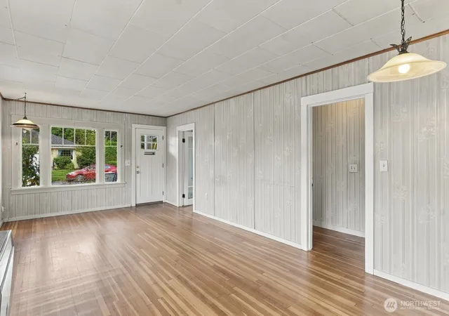 Photo 3 of Sale Pending at 516 S Washington Ave, Centralia, WA 98531 | MLS# NWM2580917 | Listing updated on 2026-09-23