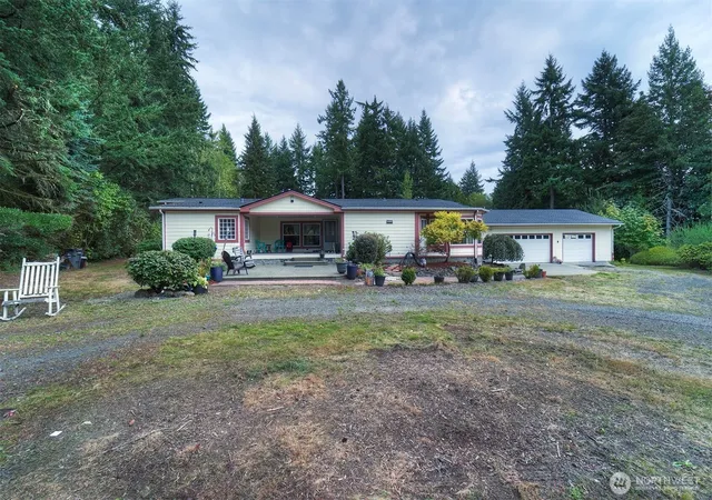 Photo 3 of Manufactured home for sale at 462 Nw Equestrian Dr, Poulsbo, WA 98370 | MLS# NWM2580919 | Listing updated on 2026-09-29