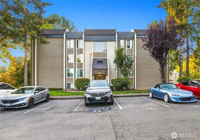 Photo 3 of Condo for sale at 701 Sw 5th Court #B301, Renton, WA 98057 | MLS# NWM2580936 | Listing updated on 2026-09-25