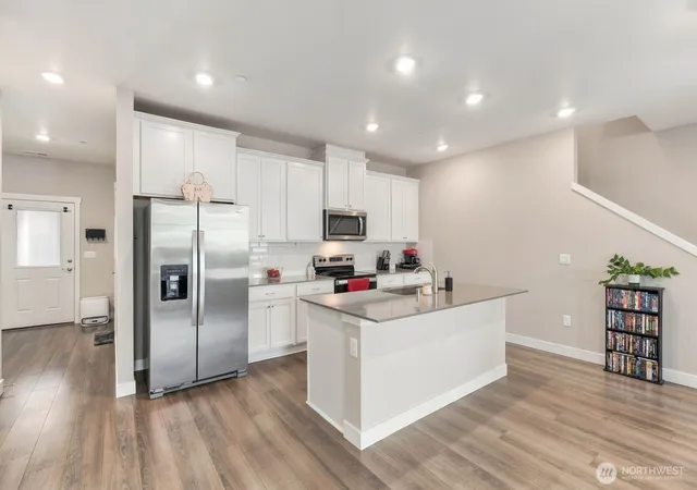 Photo 3 of Townhouse for sale at 8624 35th Place NE, Marysville, WA 98270 | MLS# NWM2580942 | Listing updated on 2026-09-25