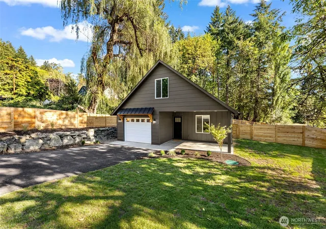 Photo 2 of Sale Pending at 103 Haussler Rd, Kelso, WA 98626 | MLS# NWM2580949 | Listing updated on 2026-09-26