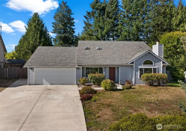 Photo 1 of Single family home for sale at 857 Westminster Dr Ne, Lacey, WA 98516 | MLS# NWM2580957 | Listing updated on 2026-10-02