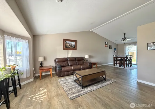 Photo 4 of Sale Pending at 1616 NE Pirate Ln, Moses Lake, WA 98837 | MLS# NWM2580996 | Listing updated on 2026-10-13