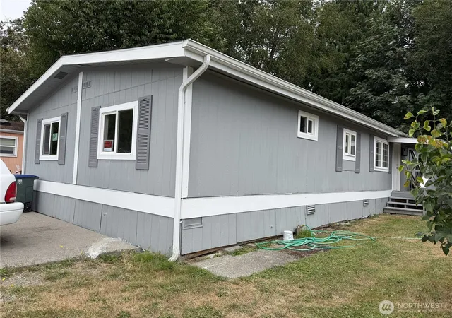 Photo 3 of Manufactured home for sale at 700 N Reed St #6, Sedro Woolley, WA 98284 | MLS# NWM2580997 | Listing updated on 2026-09-25
