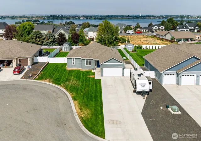 Photo 1 of Sale Pending at 312 Sandcastle Ct Ne, Moses Lake, WA 98837 | MLS# NWM2581001 | Listing updated on 2026-09-23