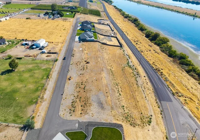 Photo 2 of Land for sale at 197 Columbia Blf Ln #Lot 2, Pasco, WA 99301 | MLS# NWM2581004 | Listing updated on 2026-09-25