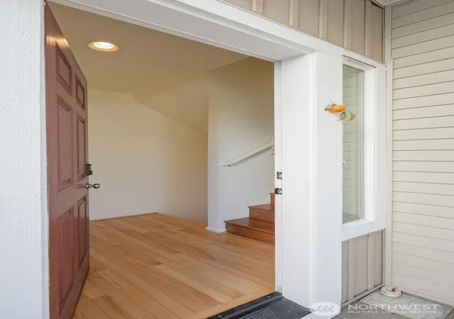 Photo 2 of Townhouse for sale at 6895 Holly Park Dr S, Seattle, WA 98118 | MLS# NWM2581026 | Listing updated on 2026-09-25